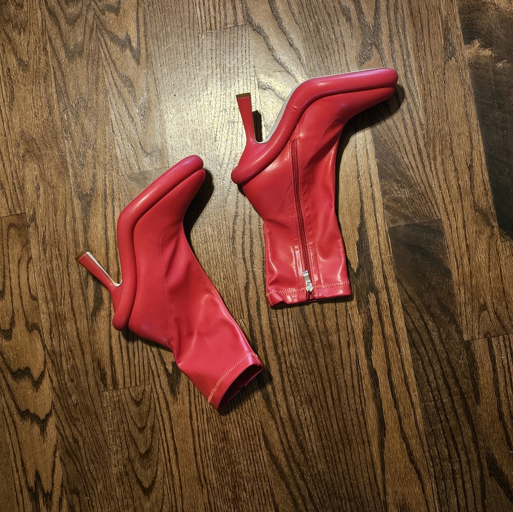 Azalea Wang Tarrow Stiletto  Pu Bootie
